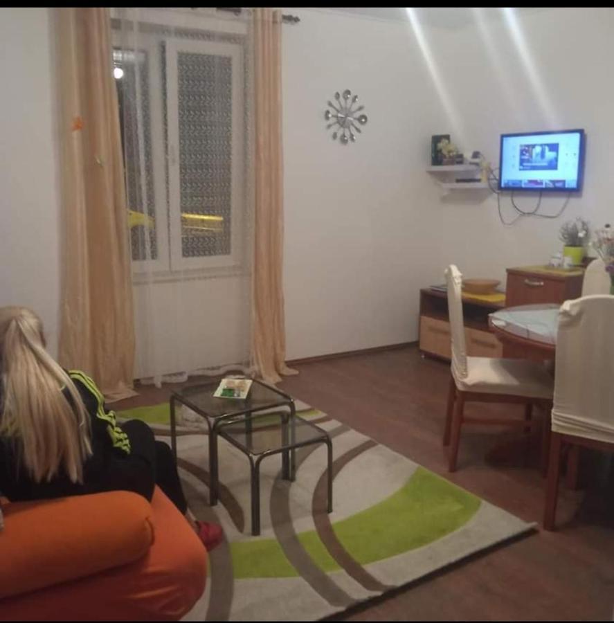 Apartment Toby Split Bagian luar foto